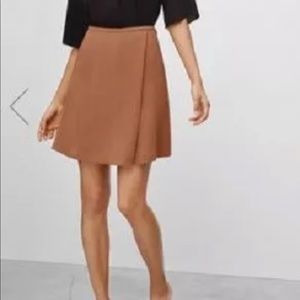 Aritzia Wilfred a-line camel colored skirt